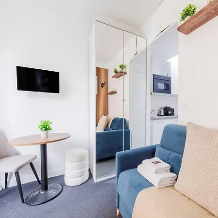 בית נופש Charming For 2 People - Mobility Lease פריז